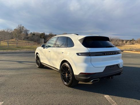 New 2026 Porsche Cayenne image 3