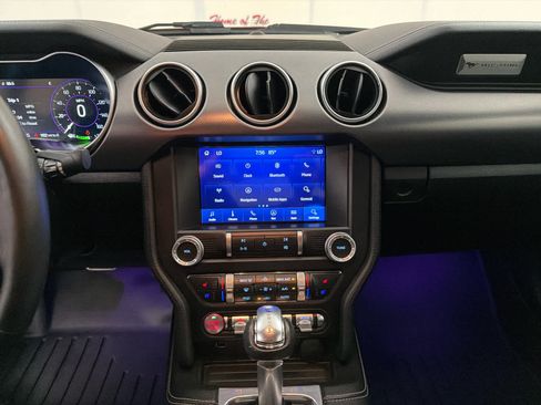 Used 2019 Ford Mustang GT Premium w/ Equipment Group 401A RWD image 18