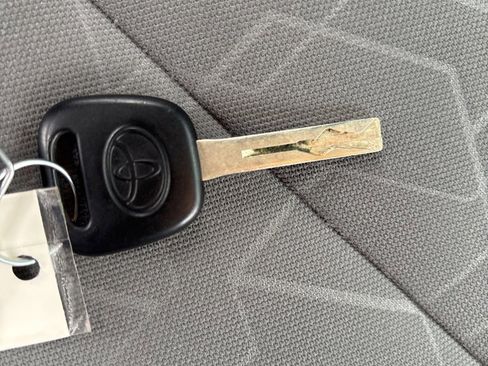 Used 2022 Toyota Tacoma TRD Off-Road image 55