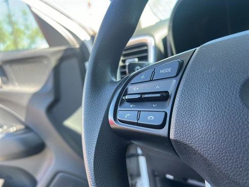 Used 2021 Hyundai Venue SE image 20