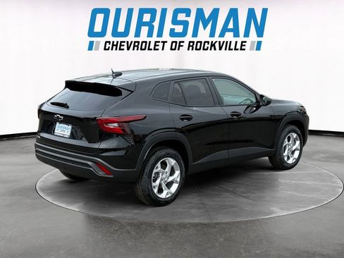 New 2026 Chevrolet Trax LS w/ LS Convenience Package FWD image 6