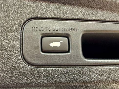 Certified 2023 Acura MDX SH-AWD w/ Advance Package image 9