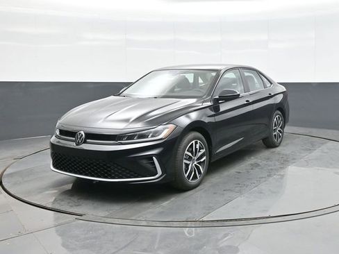 New 2026 Volkswagen Jetta SE image 3