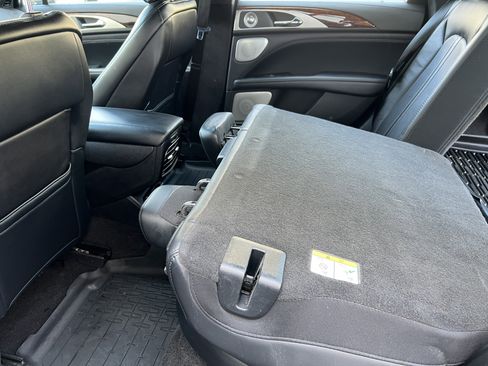 Used 2020 Lincoln MKZ Reserve w/ Luxury Package FWD image 18