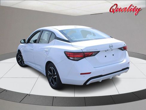 Used 2024 Nissan Sentra SV image 5