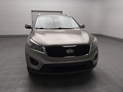 Used 2017 Kia Sorento FWD image 14
