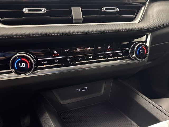 New 2027 Chevrolet Equinox LT w/ Convenience Package II FWD image 19