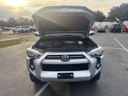 Used 2024 Toyota 4Runner SR5 image 38