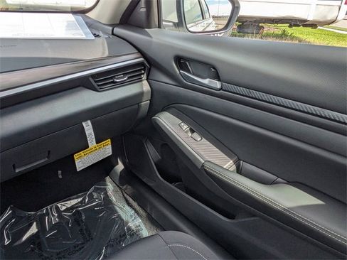 New 2025 Nissan Altima 2.5 SV w/ SV Special Edition Package image 17