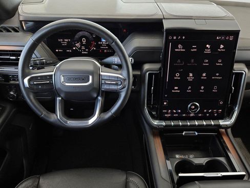 Used 2025 GMC Yukon Denali AWD/4WD image 13