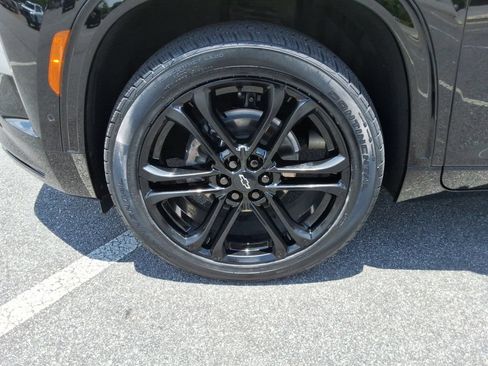 Certified 2025 Chevrolet Traverse High Country FWD image 10