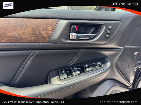 Used 2018 Subaru Outback 3.6R Limited AWD/4WD image 27