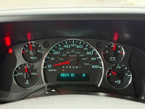 Used 2020 Chevrolet Express 2500 w/ Driver Convenience Package image 24