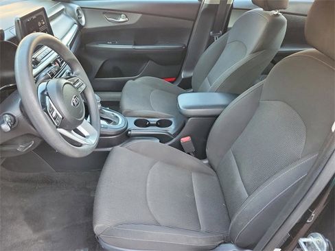 Used 2020 Kia Forte LXS image 9