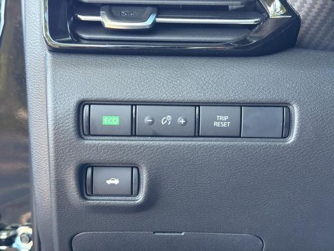 New 2025 Nissan Sentra SR image 23