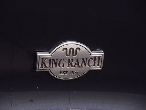 Used 2023 Ford Explorer King Ranch w/ Technology Package image 11