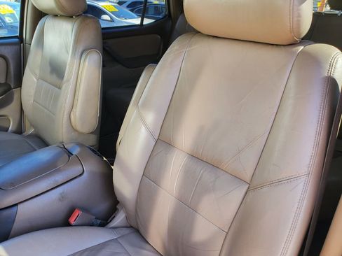 Used 2004 Toyota Sequoia SR5 image 18