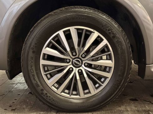 Used 2023 Nissan Armada SL w/ Captain's Chairs Package image 39