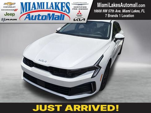 Used 2025 Kia K5 LXS FWD image 1