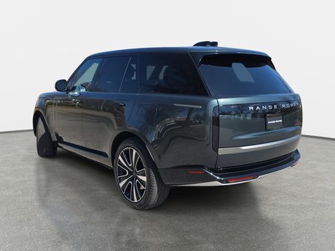 New 2026 Land Rover Range Rover SE image 7