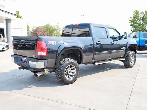 Used 2008 GMC Sierra 2500 SLT w/ Z71 Off-Road Package image 7