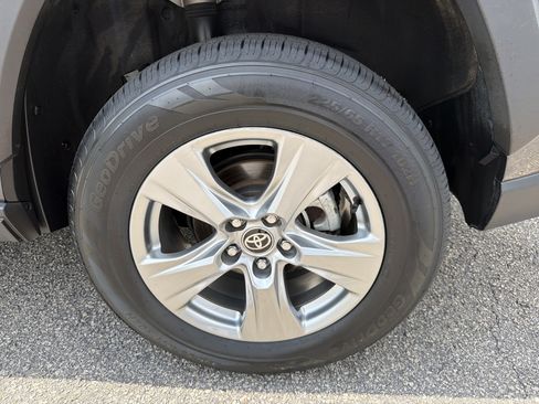 Certified 2024 Toyota RAV4 XLE FWD image 30