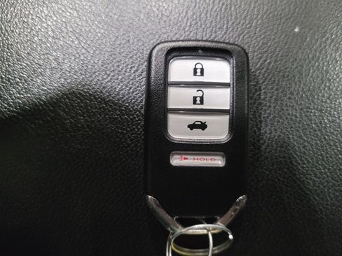 Used 2018 Honda Accord LX image 32