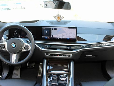 Used 2025 BMW X6 xDrive40i image 12