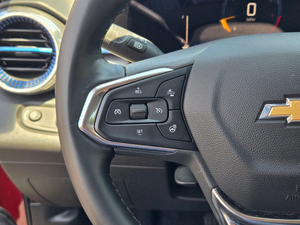 Certified 2025 Chevrolet Trax LT w/ LT Convenience Package FWD image 28