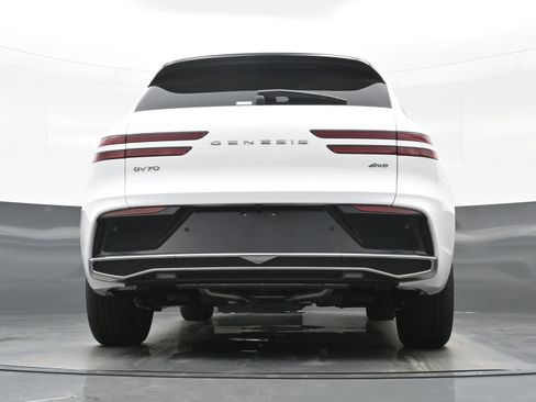 New 2026 Genesis GV70 2.5T Select image 16