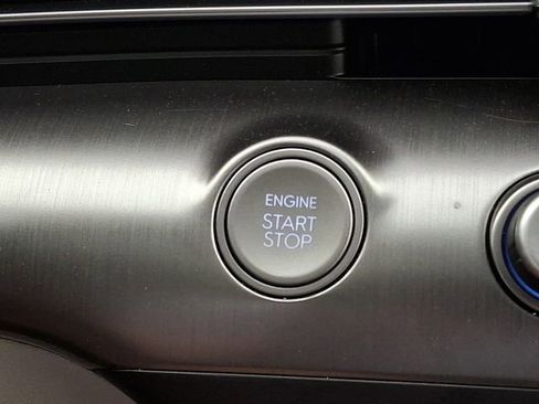 Certified 2025 Hyundai Kona SEL FWD image 32