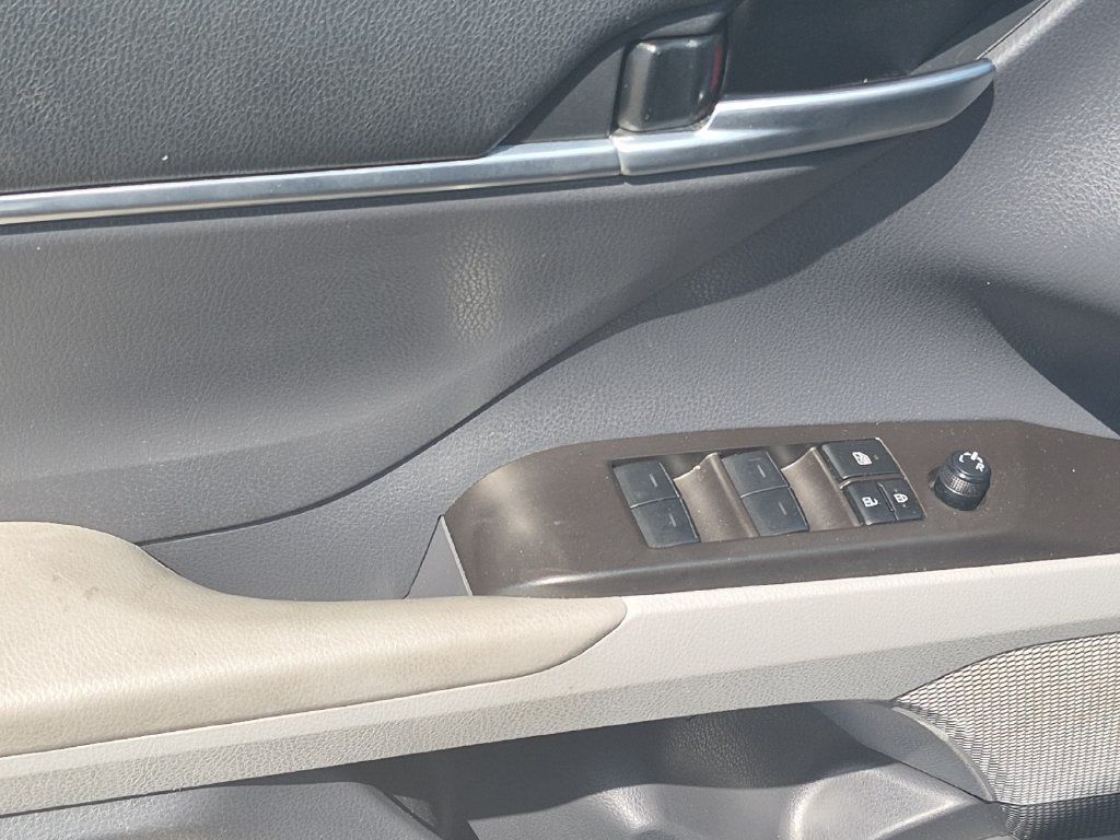 Used 2023 Toyota Camry LE FWD image 11