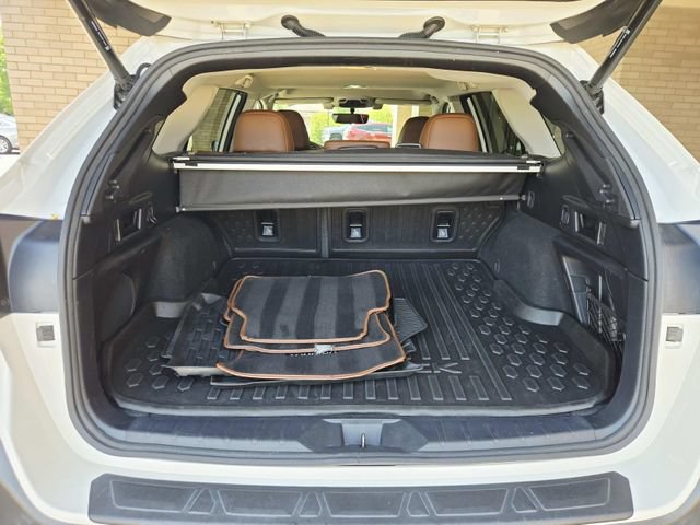 Used 2020 Subaru Outback Touring XT AWD/4WD image 9