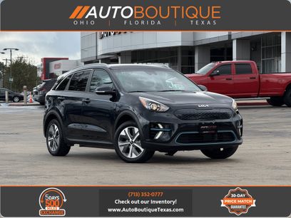 Used 2022 Kia Niro EX
