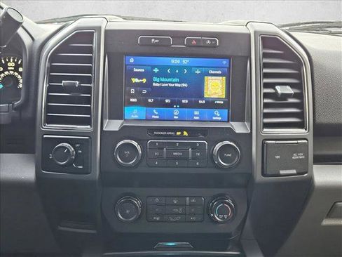 Used 2019 Ford F150 XLT w/ Equipment Group 302A Luxury image 13