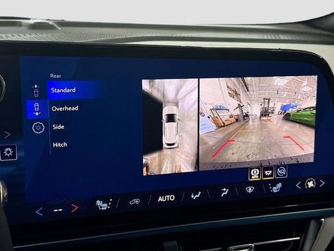 New 2026 Chevrolet Equinox EV LT image 15