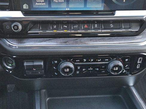 Used 2024 Chevrolet Silverado 2500 LTZ w/ LTZ Premium Package image 15