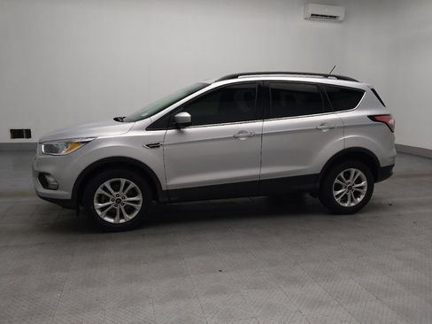 Used 2018 Ford Escape SE w/ SE Sync 3 Package image 2