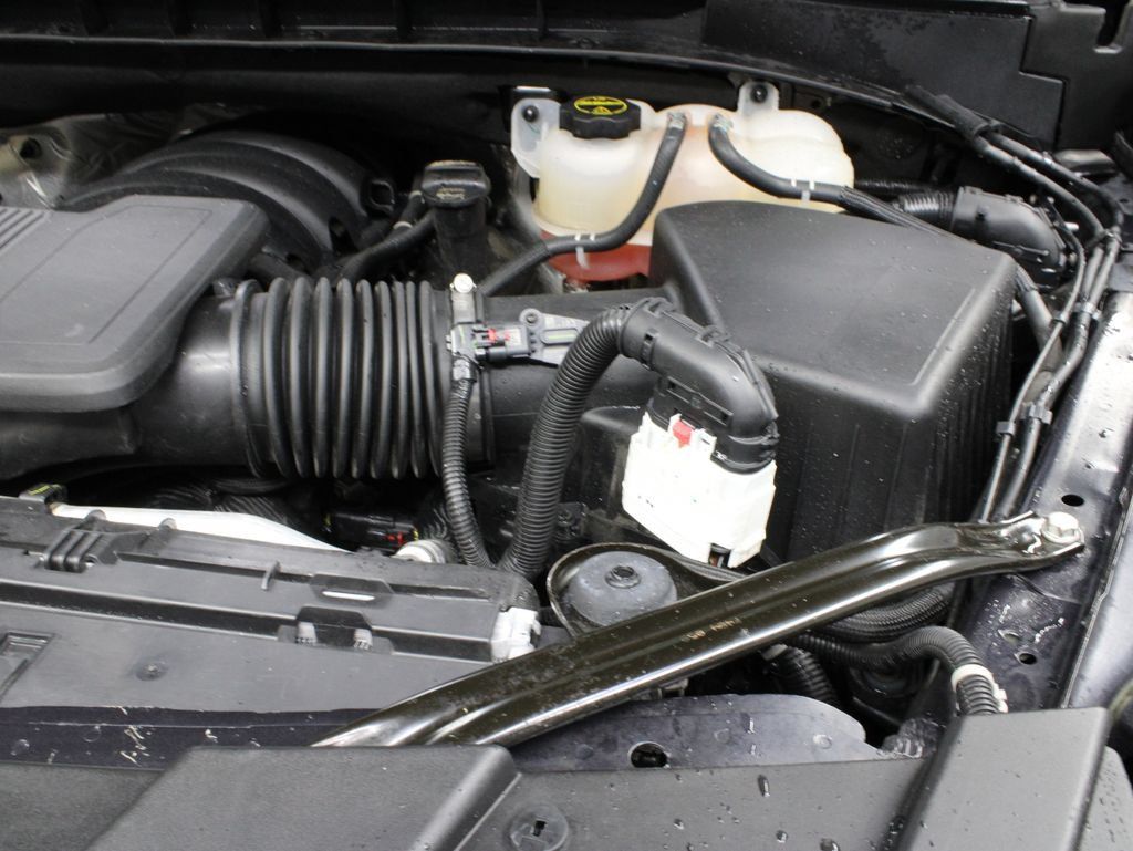 Used 2024 GMC Yukon XL AT4 w/ AT4 Premium Plus Package AWD/4WD image 37