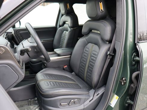 Used 2022 Rivian R1T Adventure image 12