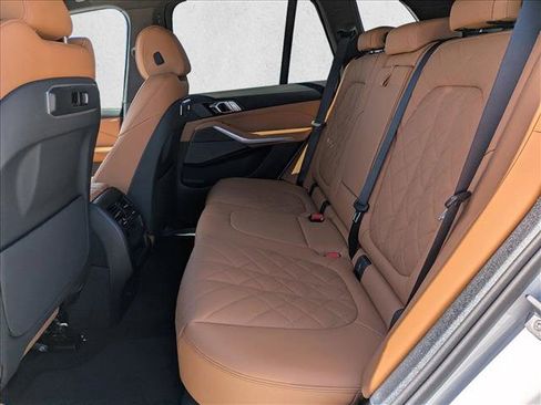 New 2026 BMW X5 xDrive40i AWD/4WD image 16