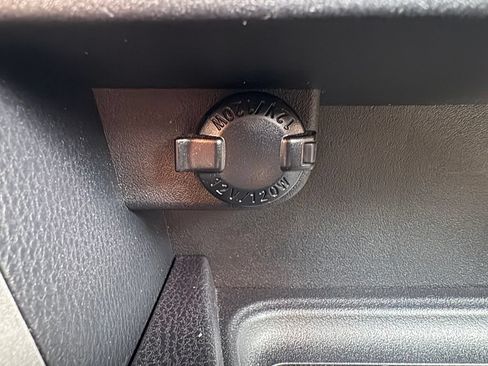 Used 2018 Toyota RAV4 LE w/ All Weather Liner Package FWD image 23