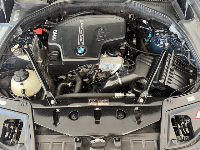 Used 2012 BMW 528i xDrive Sedan AWD/4WD image 32
