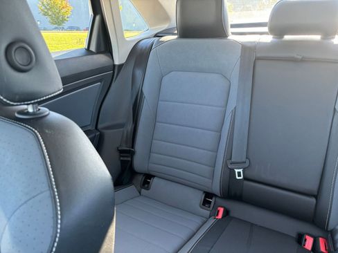 Used 2025 Volkswagen Jetta SE image 38