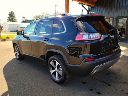 Used 2019 Jeep Cherokee Limited image 6