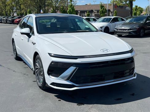 New 2026 Hyundai Sonata Limited FWD image 4