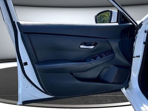 Certified 2024 Nissan Sentra SV image 19