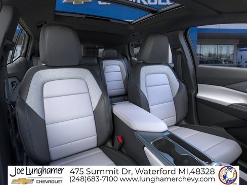 New 2026 Chevrolet Equinox EV LT FWD image 17