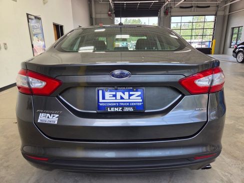 Used 2015 Ford Fusion SE FWD image 7