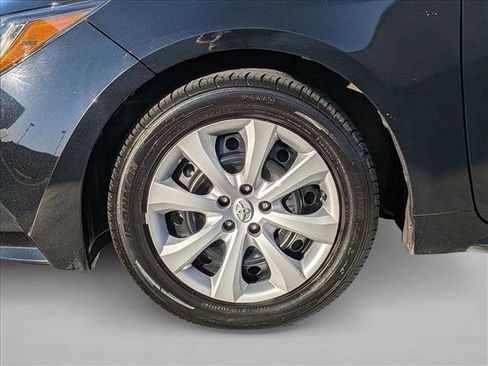 Used 2024 Toyota Corolla LE image 22